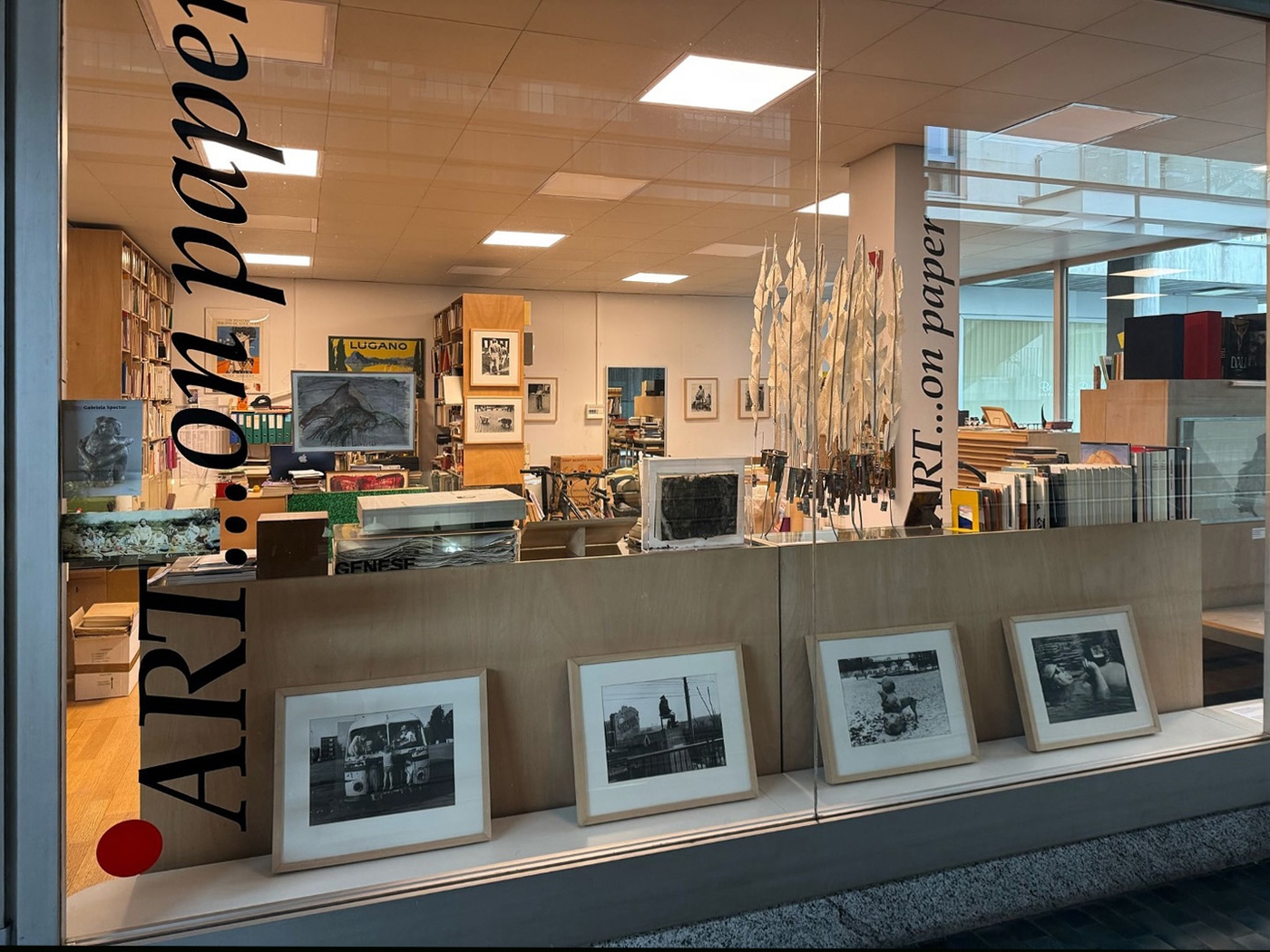 ART...on paper - Libreria & Galleria