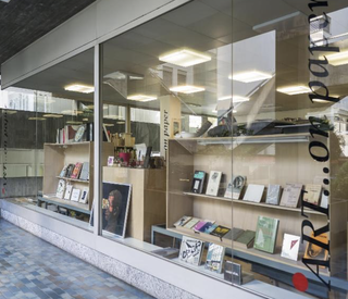 ART...on paper - Libreria & Galleria