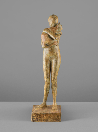 Gabriela Spector, Irina e il gatto, bronzo, 140x49x49cm